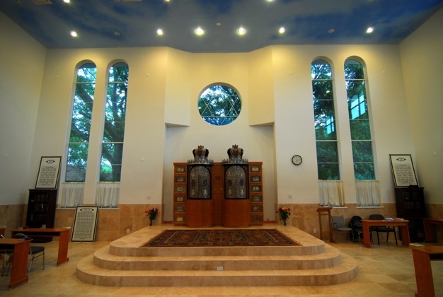 Young Israel Synagogue of Dallas Main Sanctuary