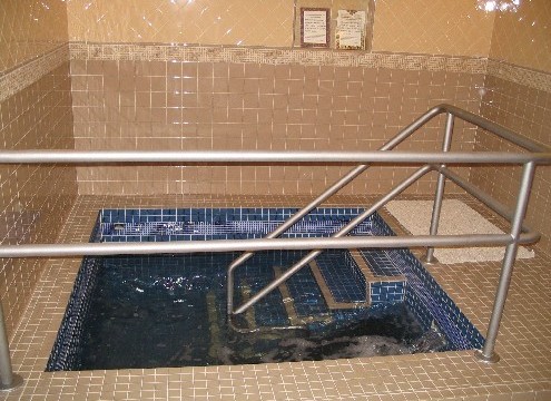 mikvah-yisroel-mei-menachem-chabad-of-seattle-washington-jewish-ritual-bath-pool-2